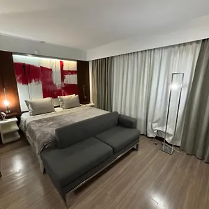 Flat Meli Ibirapuera Moema Com Cozinha,garagem,piscina 907 , São Paulo Brasil